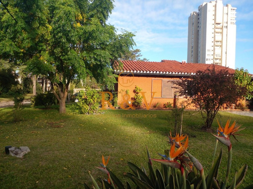 Imagen 3 de 10 de Casa De 3 Dormitorios Y 2 Baños En Venta