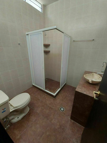 Imagen 19 de 25 de Casa De 220m2 , Excelente Distribución,zona Vallejo