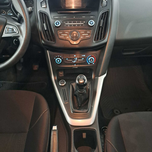 Imagen 16 de 18 de Ford Focus 5p 1.6l N Mt S 2017