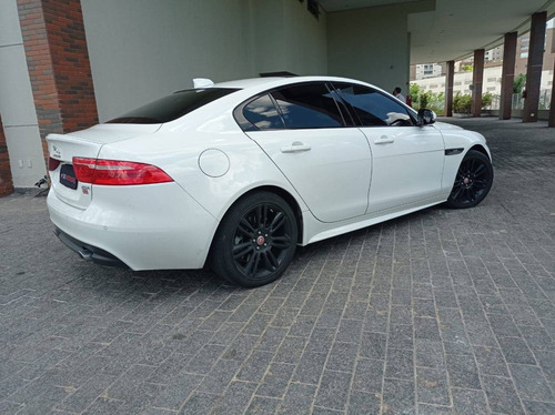 Jaguar Xe 2.0 16v Si4 Turbo Gasolina R-sport 4p Automático