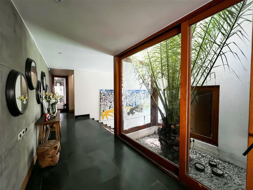 Casa En Venta De 9 +3 Dormitorios Sector Lo Curro, Vitac