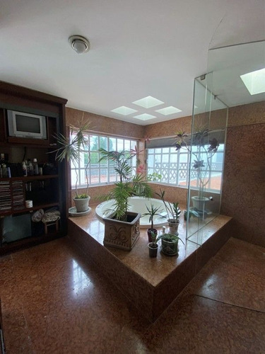 Imagen 20 de 25 de Magnífica Casa Con Uso Suelo