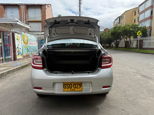 Renault Logan 1.6 Authentique