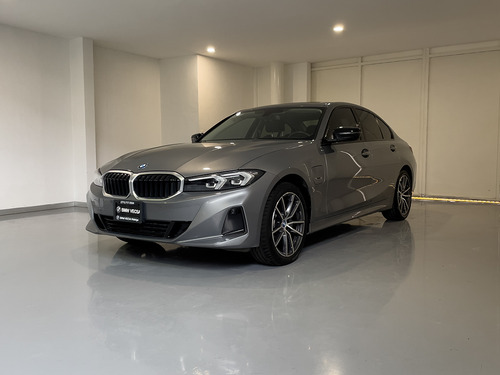 Bmw Serie 3 2023 4p 330e Sport Line Hibrido L4/2.0/t Aut