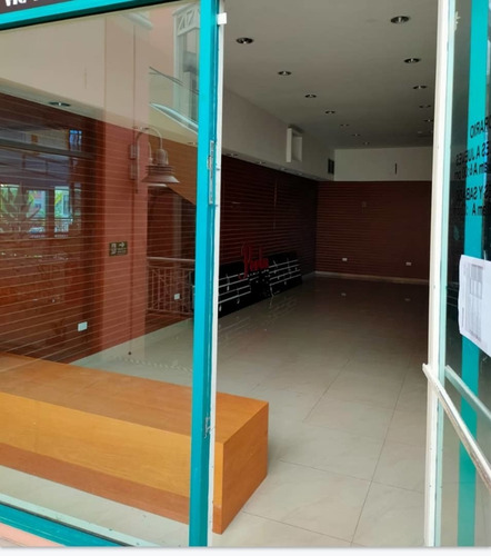 Imagen 4 de 7 de Local 95 Mts En Alquiler Rattan Plaza