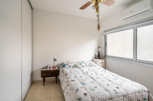 Venta Departamento De 2 Ambientes En Flores