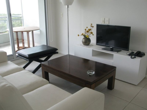 Venta De Apartamento 2 Dormitorio Y Medio En Brava