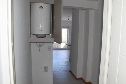 Imagen 10 de 16 de Moderno Semipiso 3 Ambientes A Estrenar En El Centro De Case