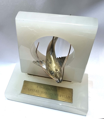 Premio Trofeo De Pesca Helvecia Capital Del Amarillo Bagre