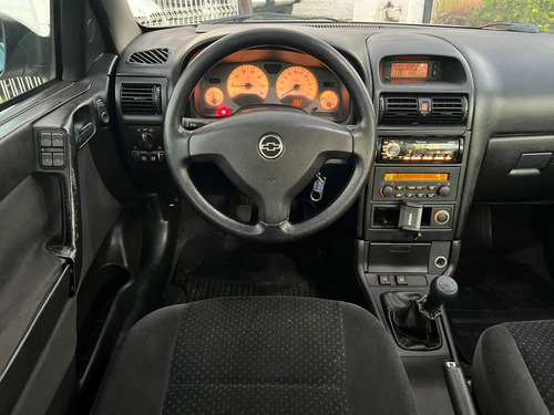 Chevrolet Astra 2.0 Advantage Flex Power 5p