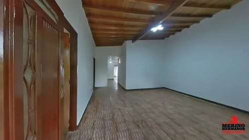 Casa En Arriendo En Medellín - La Floresta