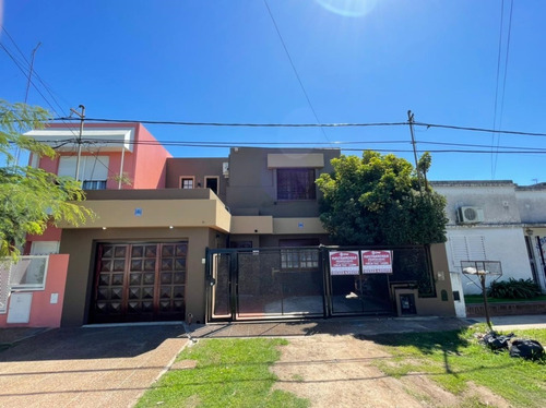 Casa Sobre Calle José María Jáuregui 