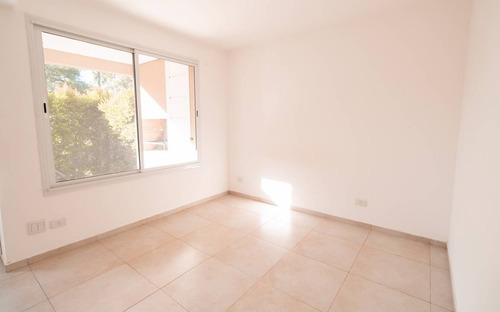 Imagen 5 de 20 de Muy Lindo Departamento De Dos Ambientes En Venta En Condominio Aguaribay, Pilar!!