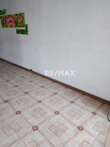 Imagen 15 de 18 de Venta Apartamento Conjunto Residencial Guatire, Casco Central