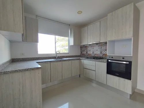 Amplio Apartamento En Conjunto Residencial Con Zonas Verdes En Cartagena Cod 68685