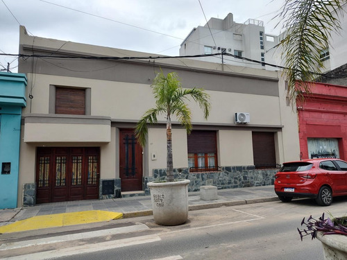Imagen 1 de 11 de Casa - Gualeguaychu