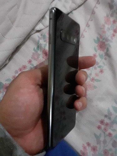 Samsung S10 Normal Com Um Trinco Na Tela Mais Não Interfere