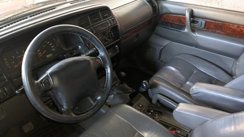 Imagen 16 de 16 de Isuzu Trooper Ls 2001 3.1 Td 7 Asientos