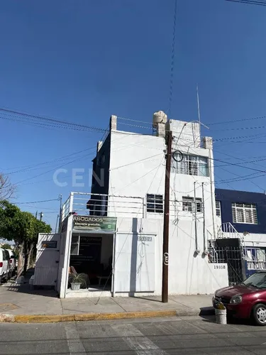 Casa En Venta Con Locales, Col. Lomas De Polanco, Guadalajara, Jalisco.