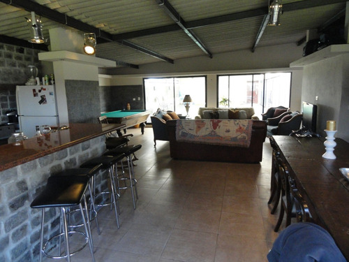 Imagen 3 de 13 de Venta Campo 4 Hás. Manga 3 Casas Piscina Climatizada