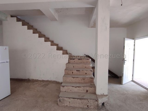 Imagen 4 de 30 de Town-house En Venta En Urb. El Piña (el Limón)-cod. 23-14807-jgvr.