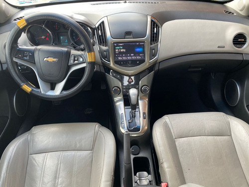 Imagen 7 de 10 de Chevrolet Cruze 2014
