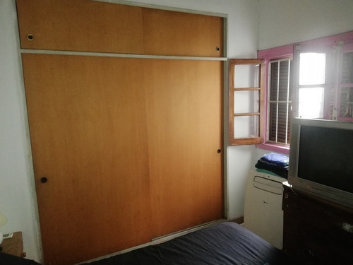 Imagen 11 de 28 de Casa De 4 Ambientes Mas Casa De Tres Ambientes Al Fondo Con Fondo Libre.