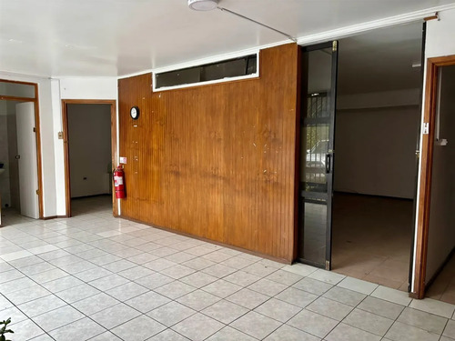Casa Comercial De 453 M En Arriendo 12 Privados Centro 