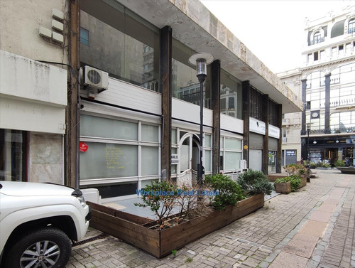 Local Comercial - Ciudad Vieja - Alquiler