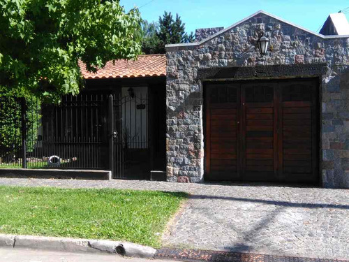 Chalet En Venta En Quilmes Oeste