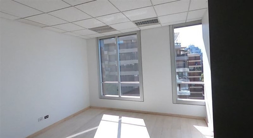 Imagen 14 de 30 de Oficina En Arriendo Edificio El Bosque Isidora