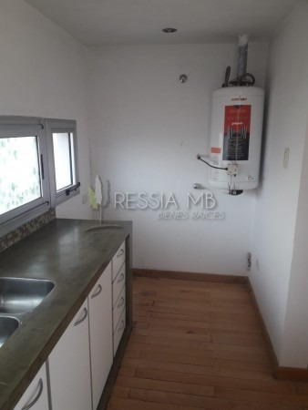 Imagen 5 de 7 de Monoambiente En Venta - La Plata