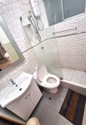 Oferta Habitación Amoblada, Jacuzzi A 1cdra San Isidro (av Navarrete) Cochera Opc.