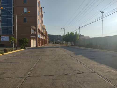 El Alquiler Local De 24 M2 , En Barcelona C.c.camino Real Barcelona