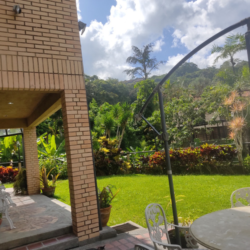 Silvia Jaramillo Vende Elegante Casa Monteclaro Lagunas