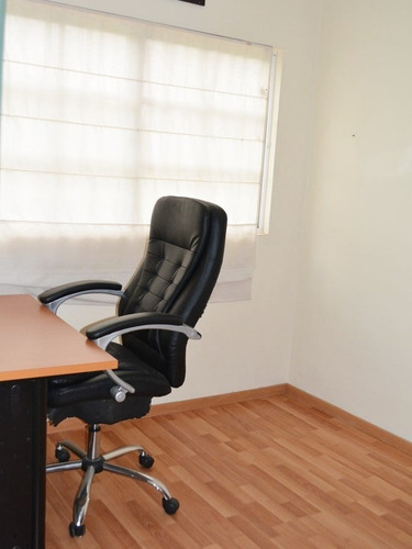 Imagen 5 de 23 de Lina Town House En Res. Monte Plata, Mañongo Atth-184