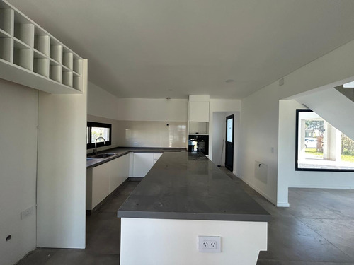 Casa En Venta En Barrio Altos De Campo Grande