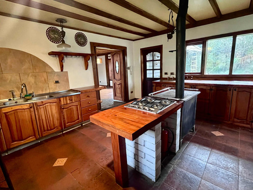 Se Vende Exclusiva Casa A Solo 10 Min Del Centro De Temuco