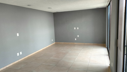 Casa En Renta En Zibata Queretaro