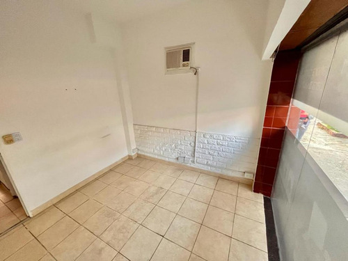 Local- America 4500-villa Ballester