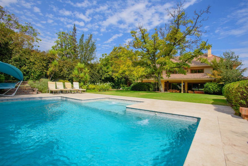 Venta // Casa En La Dehesa - Estilo Provenzal