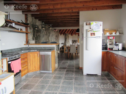 Imagen 11 de 30 de Casa En Venta Barrio Cerrado Antu Hue, Con Excelente Vista Al Lago En Bariloche
