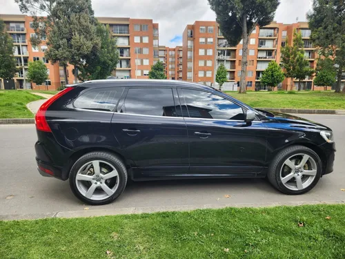 Volvo XC60 T6 R-Design Awd At 3.0 Cc 2015