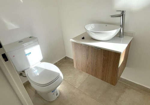 Imagen 14 de 28 de Casa En Venta En San Ramon - Pilar Del Este