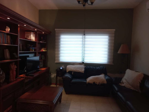 Imagen 6 de 14 de Johanna Castillo Vende Quinta En Guaparo