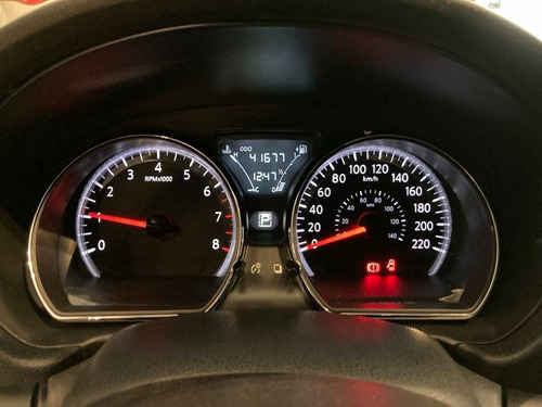 Nissan Versa 1.6 16v Flexstart Sv 4p Xtronic