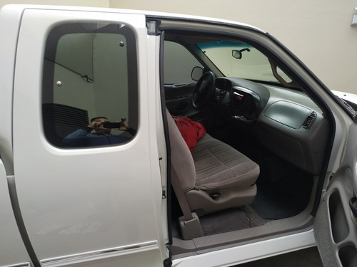 Imagen 4 de 19 de Ford F-150 4.6 Xlt