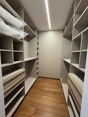 Departamento Amoblado En Alquiler En Exclusivo Condominio Puro Cerro
