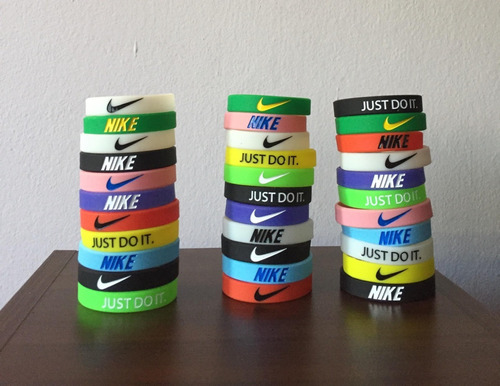 33 Pulseras Nike, Las Mismas De La Foto ( Envio Gratis )