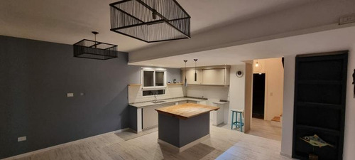 Casa En Venta - 2 Dormitorios 2 Baños - Cochera - 300mts2 - Los Reartes, Córdoba